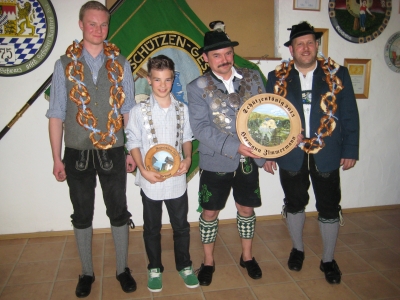 Foto Conrad Florian (Vize-Jugendkönig), Scharpf Michael (Jugendkönig), Zimmermann Hermann (Schützenkönig), Steinbrecher Hans (Vize-Schützenkönig)