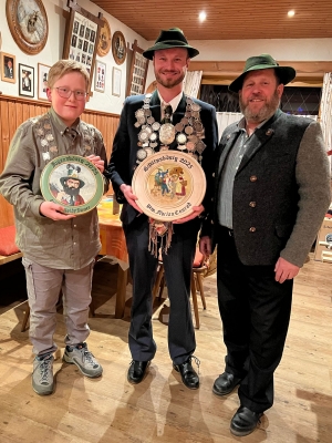 Foto Schützenkönige mit Vorstand Hans Steinbrecher