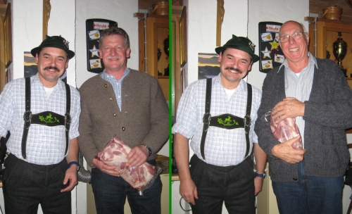 Foto Sportwart Hermann Zimmermann mit den Siegern Wolf Georg (Fleischpreise) und Huber Hans (Fleischpreise aufgelegt)  
