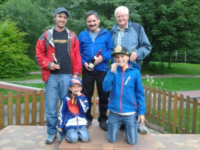 Foto mit den Siegern des Minigolfturniers